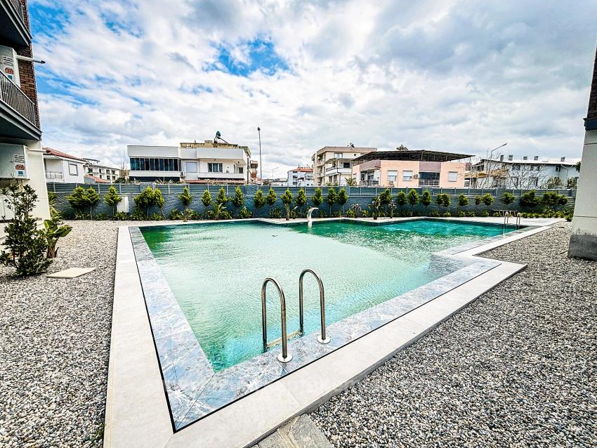 Gelegen In Einer Geschlossenen Wohnanlage Mit Swimmingpool Und Überwachungskameras Im Viertel Çolakibrahim Bey, Seferihisar, İzmir.