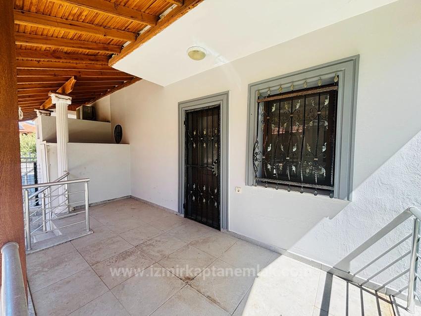 3+1-Zimmer-Villa Zum Verkauf Im Stadtteil Payamlı, Seferihisar, İzmir, 200 M Vom Meer Entfernt, Mit Großem Garten