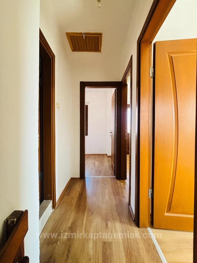 3+1-Zimmer-Villa Zum Verkauf Im Stadtteil Payamlı, Seferihisar, İzmir, 200 M Vom Meer Entfernt, Mit Großem Garten