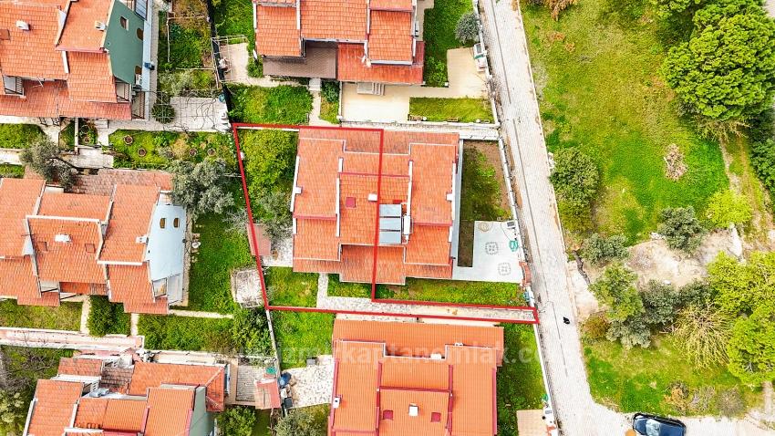 3+1-Zimmer-Villa Zum Verkauf Im Stadtteil Payamlı, Seferihisar, İzmir, 200 M Vom Meer Entfernt, Mit Großem Garten