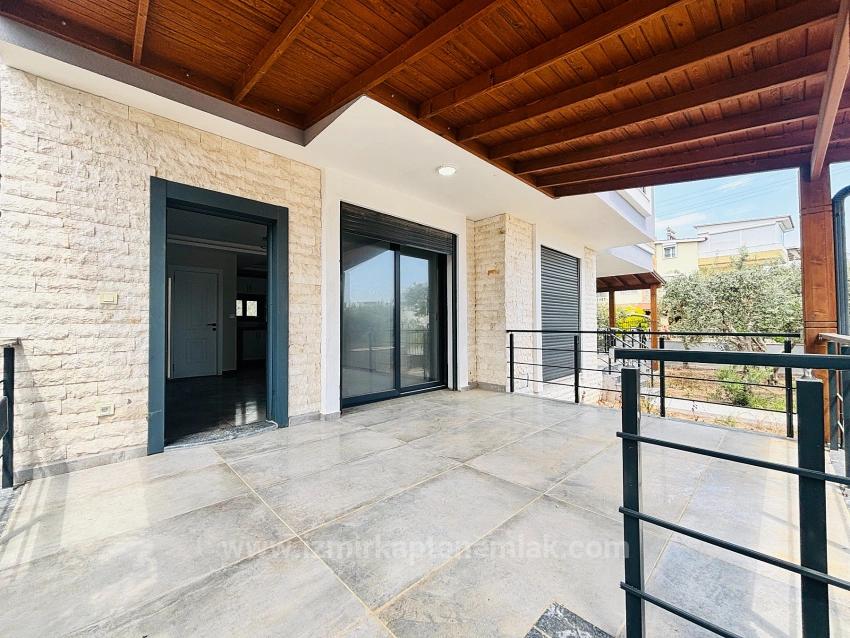 2+1 Maisonette-Villa Im Stadtteil Cumhuriyet, Seferihisar, Izmir