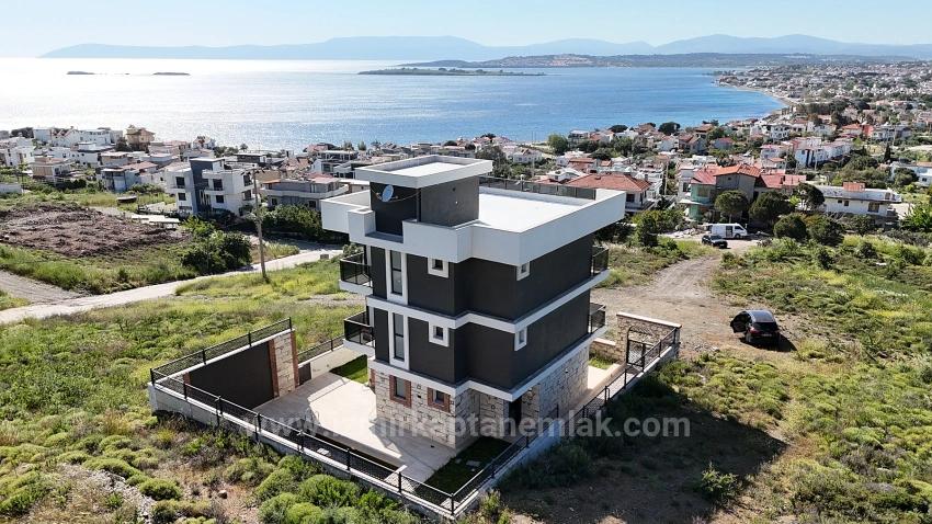 Meerblick, 5+1 Freistehende Triplex-Sommervilla Mit Pool In Akarca, Seferihisar, İzmir