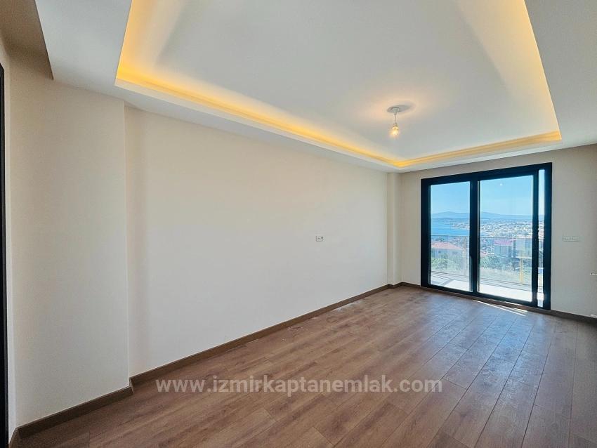 Meerblick, 5+1 Freistehende Triplex-Sommervilla Mit Pool In Akarca, Seferihisar, İzmir