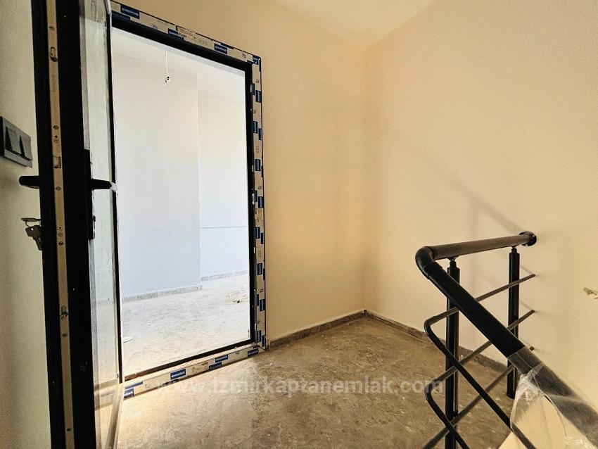 3+1 Freistehende Villa Mit Pool Zum Verkauf Im Stadtteil Cumhuriyet, Seferihisar, Izmir