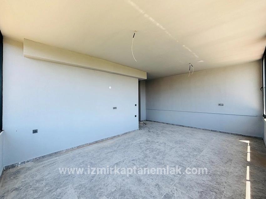 3+1-Zimmer Sommerhaus Zu verkaufen in Cumhuriyet Bz. Seferihisar Doğanbey - 150 m²