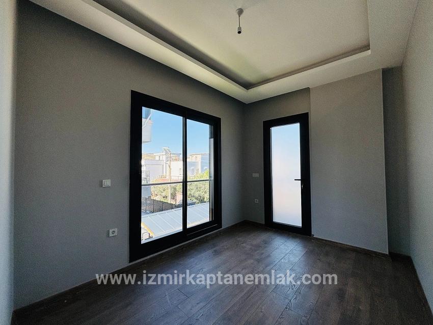 3+1-Zimmer Sommerhaus Zu verkaufen in Cumhuriyet Bz. Seferihisar Doğanbey - 150 m²