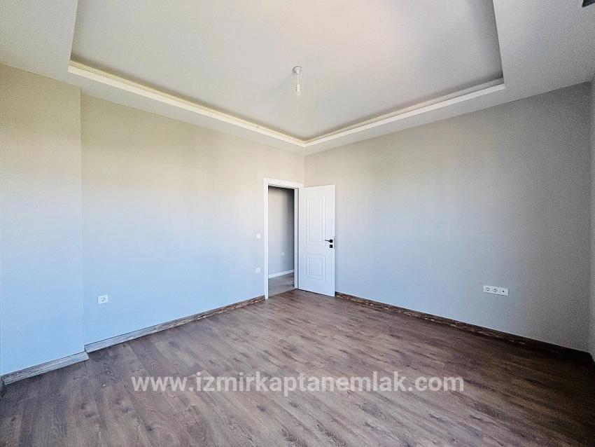 3+1-Zimmer Sommerhaus Zu verkaufen in Cumhuriyet Bz. Seferihisar Doğanbey - 150 m²