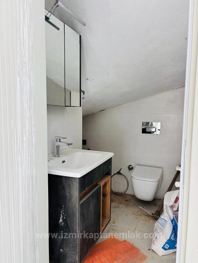 Doppelhaushälfte Zum Verkauf Im Stadtteil Payamlı, Seferihisar, İzmir, 300 M Vom Meer Entfernt, 3+1-Zimmer-Aufteilung.