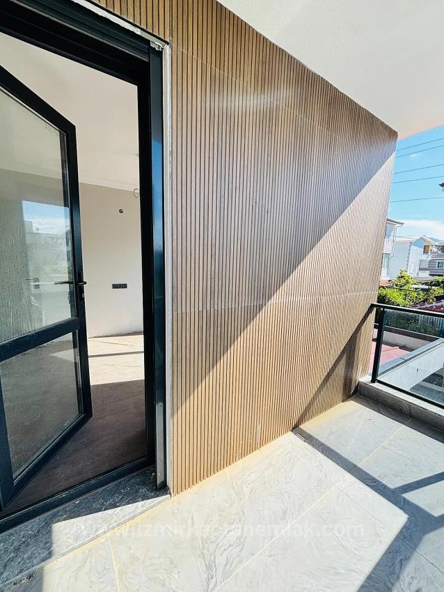 Doppelhaushälfte Zum Verkauf Im Stadtteil Payamlı, Seferihisar, İzmir, 300 M Vom Meer Entfernt, 3+1-Zimmer-Aufteilung.