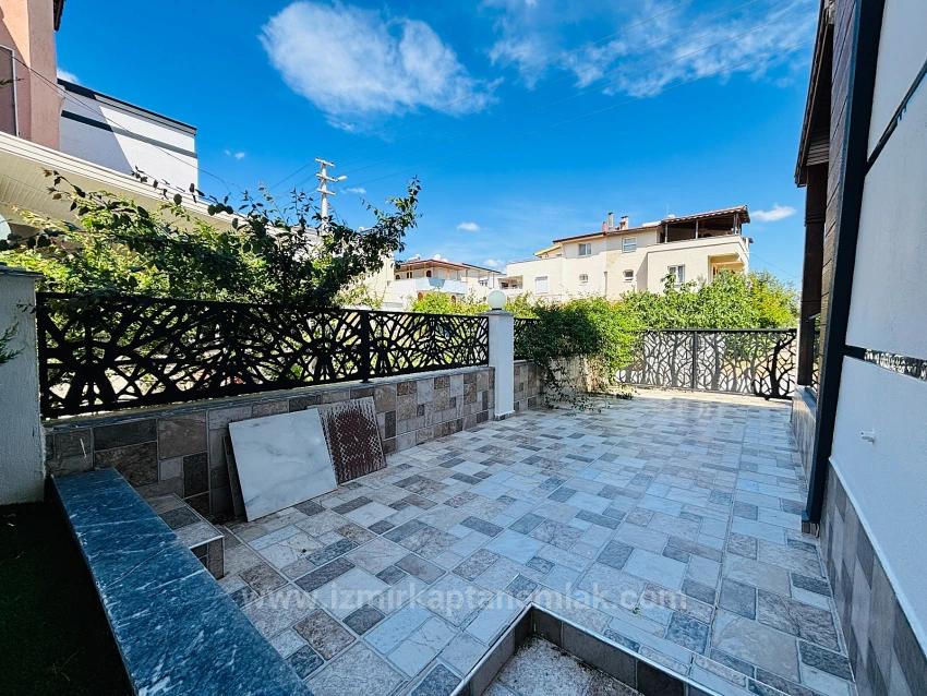3+1 Ultra-Luxus-Apartment Mit Großem Garten, 100 M Vom Meer Entfernt, Zu Verkaufen Im Stadtteil Payamlı, Seferihisar, İzmir.