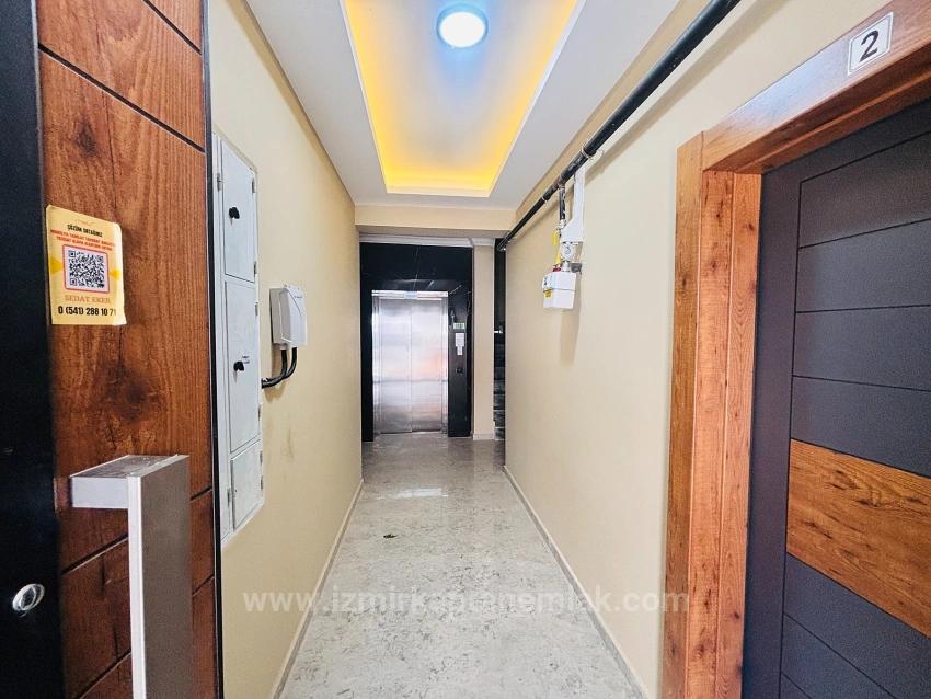 2+1 Erdgeschosswohnung Mit Parkplatz Zum Verkauf Im Stadtteil Hıdırlık, Seferihisar, İzmir