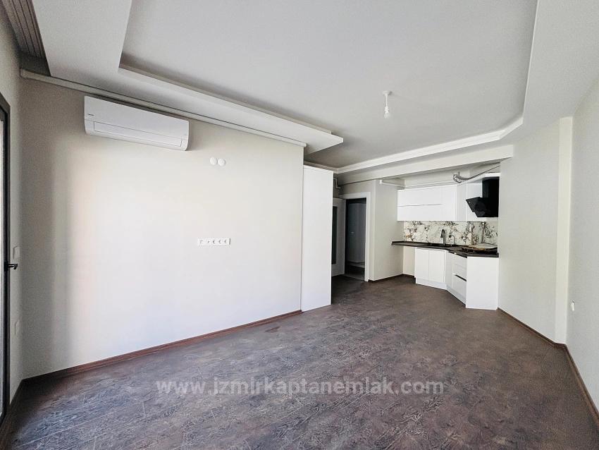 2+1 Erdgeschosswohnung Mit Parkplatz Zum Verkauf Im Stadtteil Hıdırlık, Seferihisar, İzmir