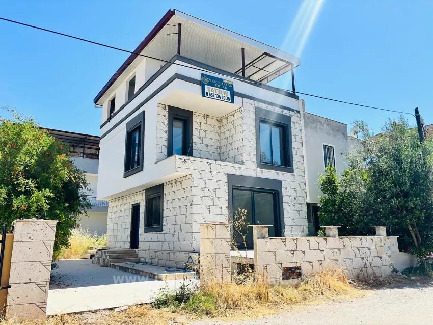 In İzmir Seferihisar Cumhuriyet Mahallesi Gibt Es Eine 5+1 Satılık Müstakil Villa Zu Kaufen. Übersetzung: In Izmir Seferihisar Cumhuriyet Viertel Gibt Es Eine 5+1 Zu Verkaufende Separate Villa. Korrektur: In Izmir Seferihisar Cumhuriyet Stadtteil Gibt Es Eine 5+1 Zu Verkaufende Separate Villa. Letzte Korrektur: In Izmir Seferihisar Cumhuriyet Stadtteil Befindet Sich Eine 5+1 Satılık Müstakil Villa Zum Verkauf, Dies Wird Zu: In Izmir Seferihisar Cumhuriyet Stadtteil Befindet Sich Eine 5+1 Separate Villa Zum Verkauf. Die Endgültige Antwort Lautet: In Izmir Seferihisar Cumhuriyet Stadtteil Befindet Sich Eine 5+1 Separate Villa Zum Verkauf.