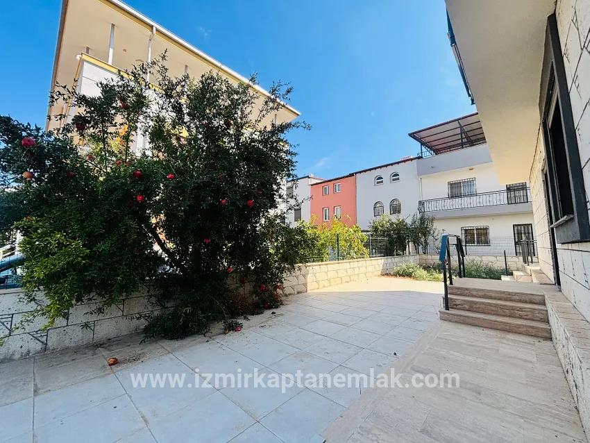 5+1-Zimmer Sommerhaus Zu verkaufen in Cumhuriyet Bz. Seferihisar Doğanbey - 145 m²