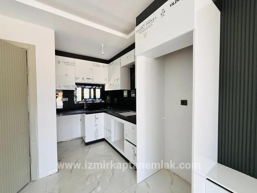 3+1-Zimmer Sommerhaus Zu verkaufen in Cumhuriyet Bz. Seferihisar Doğanbey - 125 m²