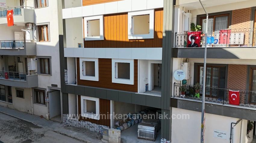1+1 Mittelgeschosswohnung In Toller Lage In Hıdırlık, Seferihisar, Izmir