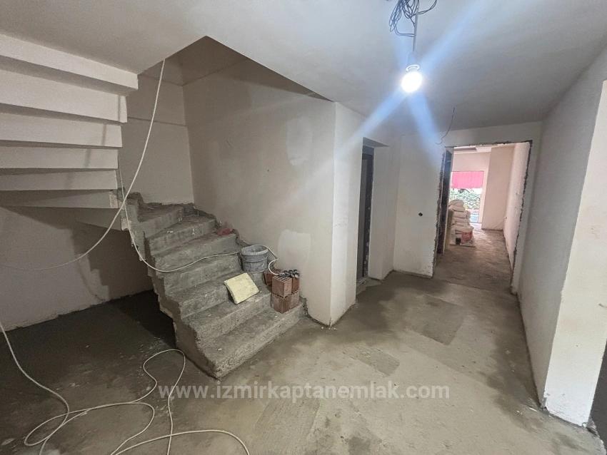 1+1 Mittelgeschosswohnung In Toller Lage In Hıdırlık, Seferihisar, Izmir