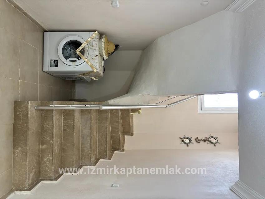 İzmir Seferihisar Cumhuriyet Viertel In 310 m² Innerhalb zu verkaufen 3+1 Doppelhaushälfte Villa