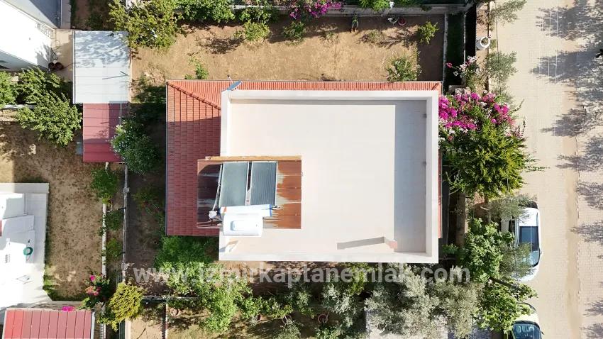 İzmir Seferihisar Cumhuriyet Viertel In 310 m² Innerhalb zu verkaufen 3+1 Doppelhaushälfte Villa