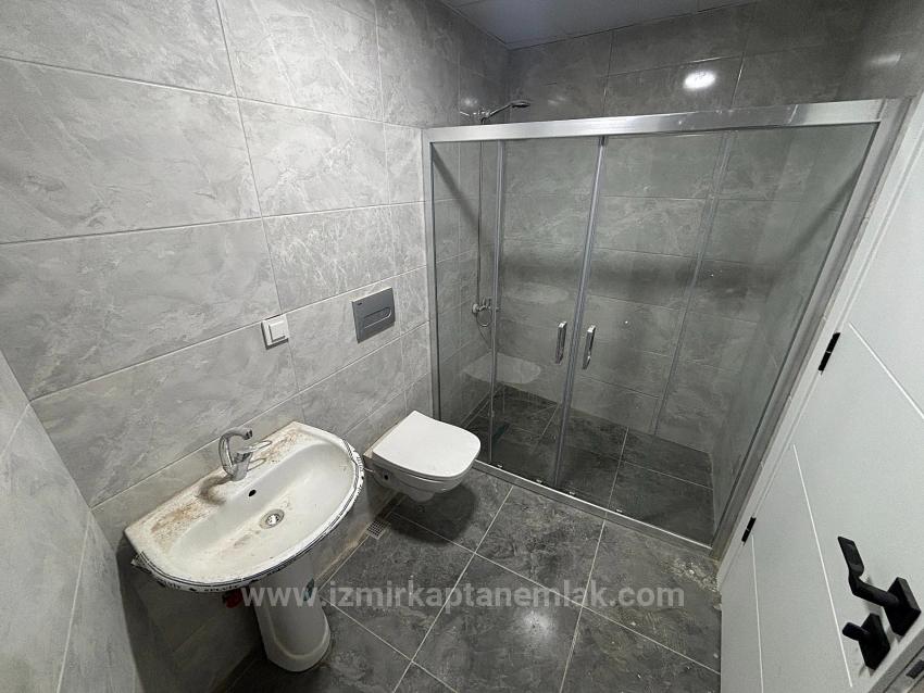 1+1 Wohnung In Toller Lage In Turabiye, Seferihisar, Izmir