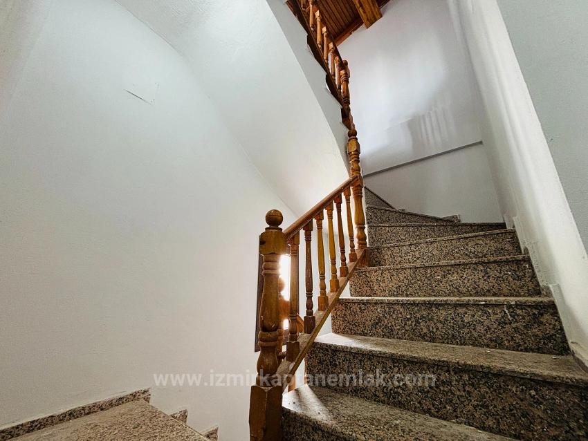 Freistehende Triplex-Sommervilla (4+1 Schlafzimmer) Am Meer In Bengiler, Seferihisar