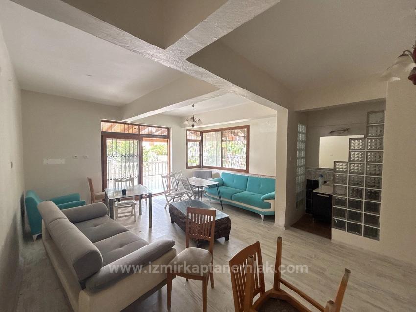 Freistehende Triplex-Sommervilla (4+1 Schlafzimmer) Am Meer In Bengiler, Seferihisar