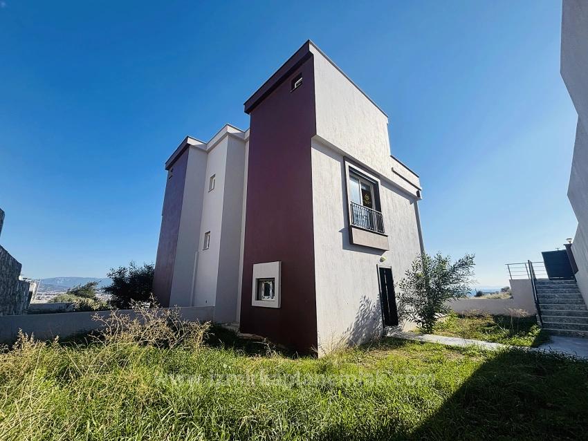 3+1 Villa Mit Meerblick Und Garten Im Viertel Doğanbey Atatürk Zu Verkaufen