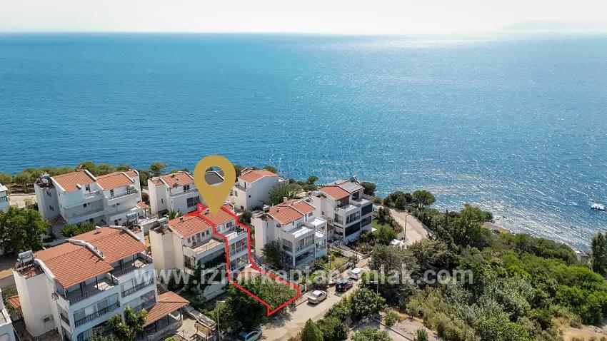 4+2-Zimmer Villa Zu verkaufen in Tepecik Bz. Seferihisar - 210 m²