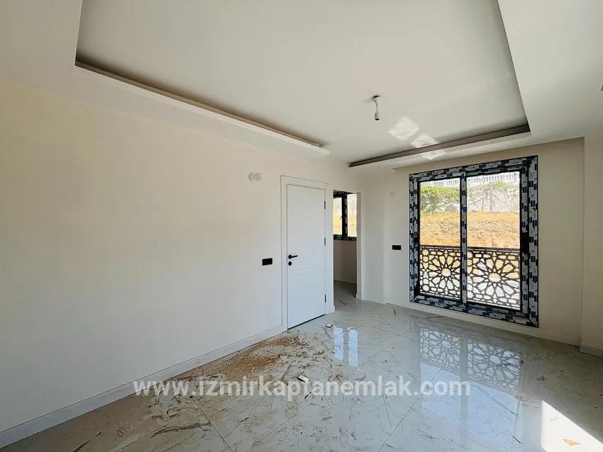 3+1-Zimmer Sommerhaus Zu verkaufen in Tepecik Bz. Seferihisar - 144 m²