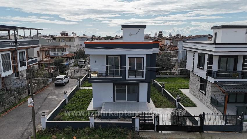 300 M² Große, Freistehende, Brandneue 3+1-Villa Zum Verkauf In İzmir Seferihisar Doğanbey