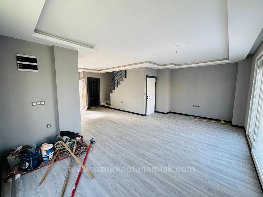 300 M² Große, Freistehende, Brandneue 3+1-Villa Zum Verkauf In İzmir Seferihisar Doğanbey