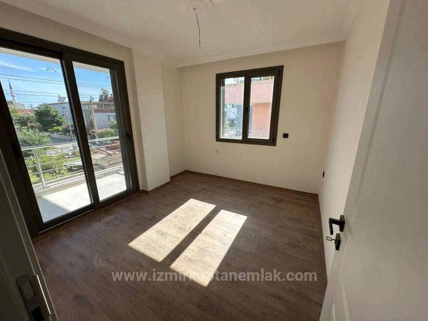 Brandneue 2+1-Villa Zum Verkauf In Wunderschöner Lage In Seferihisar Doğanbey Payamlı