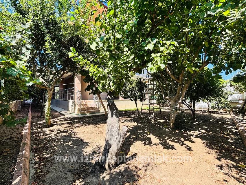 4+1-Zimmer Sommerhaus Zu verkaufen in Cumhuriyet Bz. Seferihisar Doğanbey - 160 m²