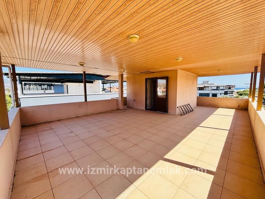 4+1-Zimmer Sommerhaus Zu verkaufen in Cumhuriyet Bz. Seferihisar Doğanbey - 160 m²
