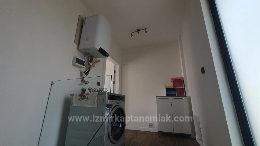 3+1 Villa Mit Pool Und Garten Am Meer In Seferihisar Payamlı Zu Verkaufen