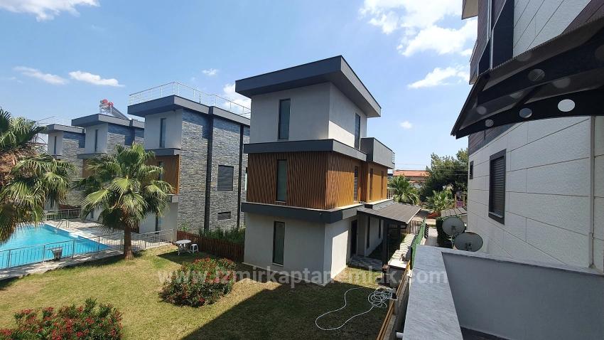 3+1 Villa Mit Pool Und Garten Am Meer In Seferihisar Payamlı Zu Verkaufen