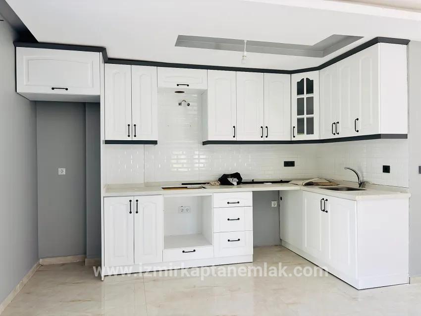 3+1-Zimmer Sommerhaus Zu verkaufen in Cumhuriyet Bz. Seferihisar Doğanbey - 180 m²