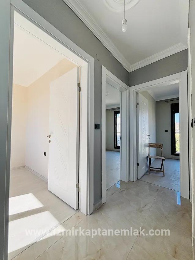 3+1-Zimmer Sommerhaus Zu verkaufen in Cumhuriyet Bz. Seferihisar Doğanbey - 180 m²