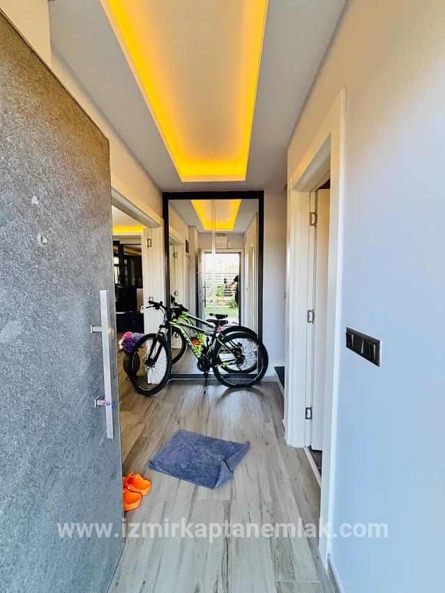 3+1-Zimmer Sommerhaus Zu verkaufen in Cumhuriyet Bz. Seferihisar Doğanbey - 290 m²