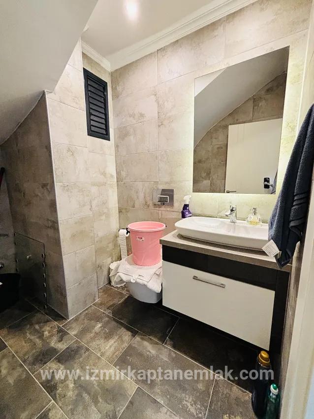 3+1-Zimmer Sommerhaus Zu verkaufen in Cumhuriyet Bz. Seferihisar Doğanbey - 290 m²