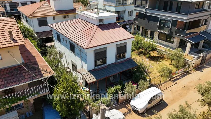 2+1-Zimmer Sommerhaus Zu verkaufen in Payamlı Bz. Seferihisar Doğanbey - 95 m²