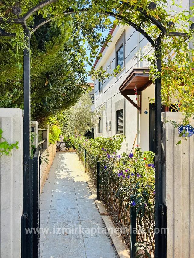 2+1-Zimmer Sommerhaus Zu verkaufen in Payamlı Bz. Seferihisar Doğanbey - 95 m²