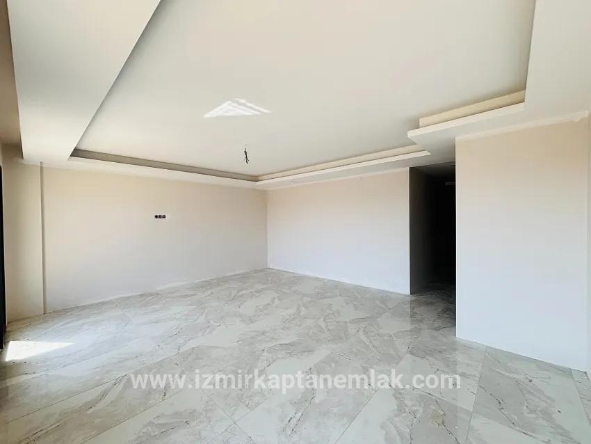 3+2-Zimmer Villa Zu verkaufen in Turabiye Bz. Seferihisar - 240 m²