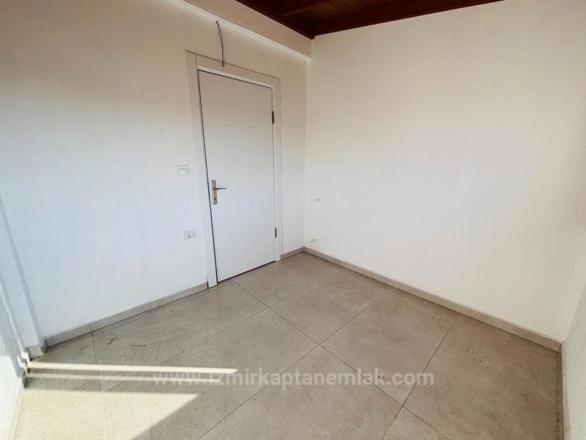 Brandneue 3+1-Zimmer-Villa Mit Großem Garten In Seferihisar Payamlı Village Zu Verkaufen.