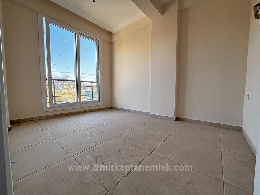 Brandneue 3+1-Zimmer-Villa Mit Großem Garten In Seferihisar Payamlı Village Zu Verkaufen.