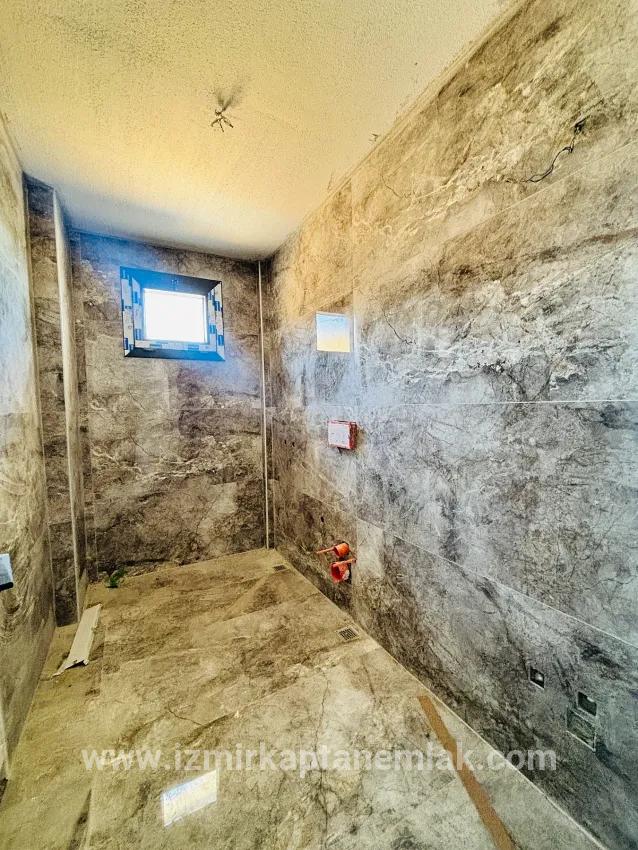 2+1-Zimmer Sommerhaus Zu verkaufen in Atatürk Bz. Seferihisar Doğanbey - 115 m²
