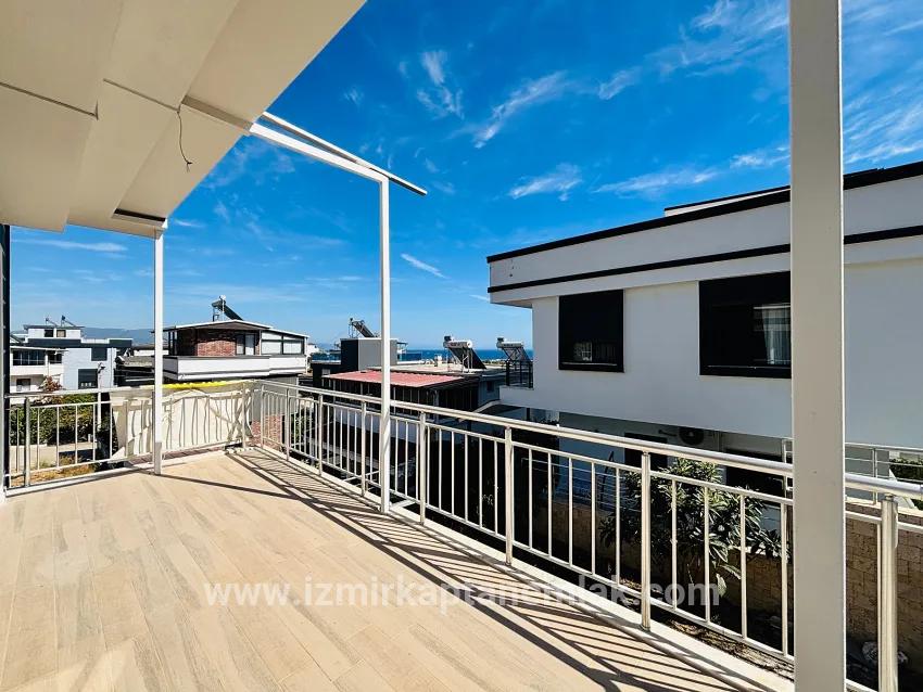3+2-Zimmer Sommerhaus Zu verkaufen in Atatürk Bz. Seferihisar Doğanbey - 160 m²