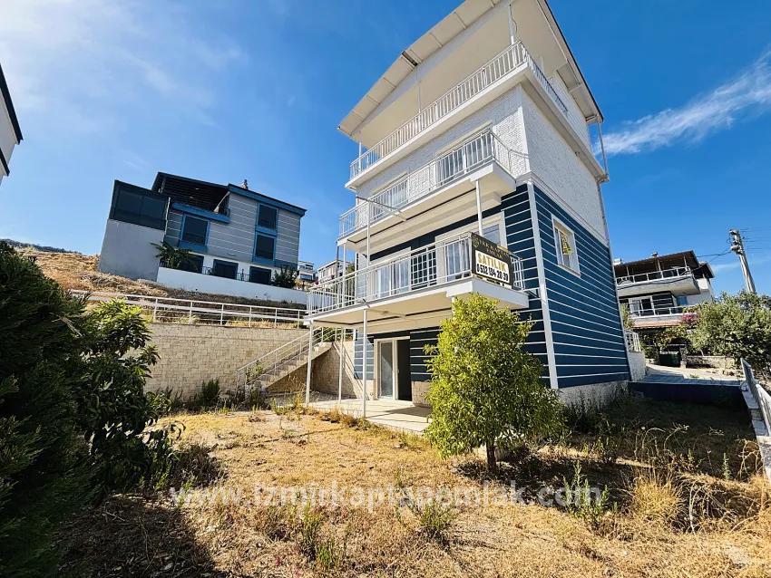3+2-Zimmer Sommerhaus Zu verkaufen in Atatürk Bz. Seferihisar Doğanbey - 160 m²
