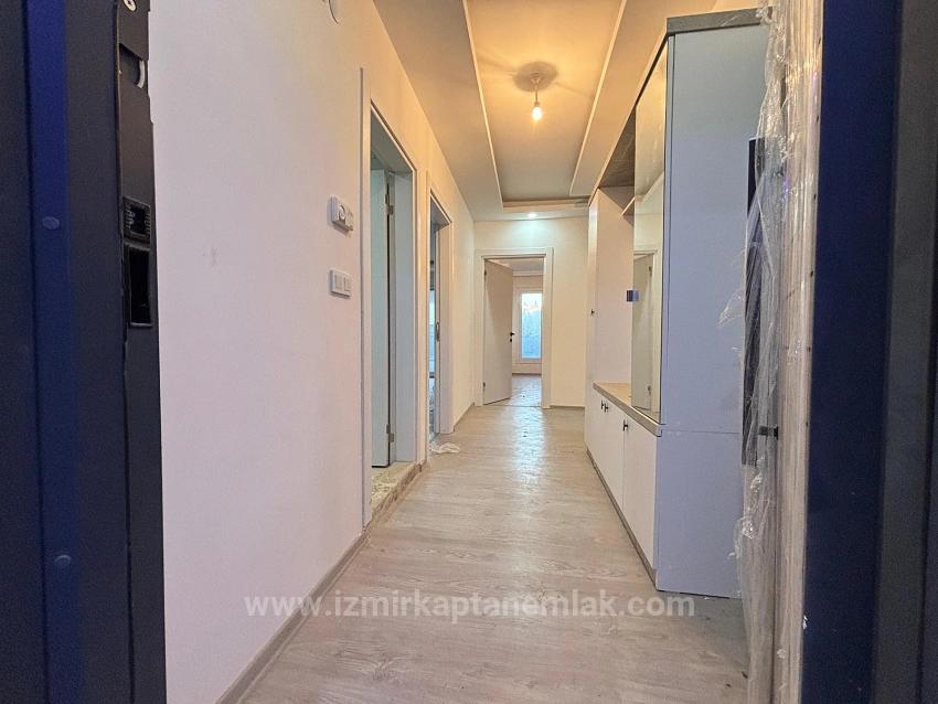 Separate Küche, 130 M², 3+1-Wohnung Mit Aufzug Zum Verkauf In Seferihisar Ürkmez