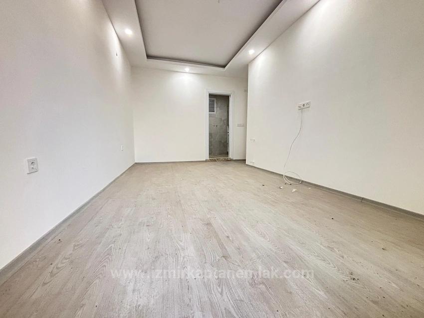 Separate Küche, 130 M², 3+1-Wohnung Mit Aufzug Zum Verkauf In Seferihisar Ürkmez